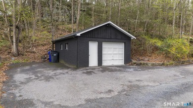 A true waterfront retreat with direct frontage on Candlewood - photo 36