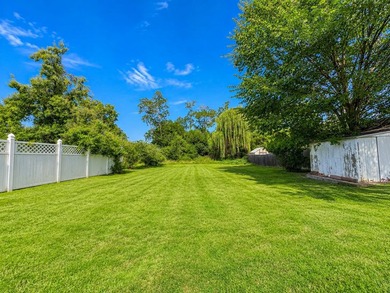 Welcome to 425 Goodwin Ave! A solid brick ranch that's the - photo 38