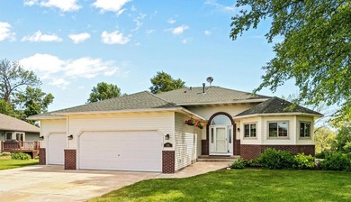 Welcome to 1505 14th Street SE! This home is perfectly situated - photo 1