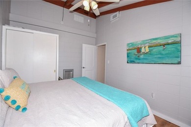 Lakefront opportunity on Lake Martin featuring a well-maintained - photo 38