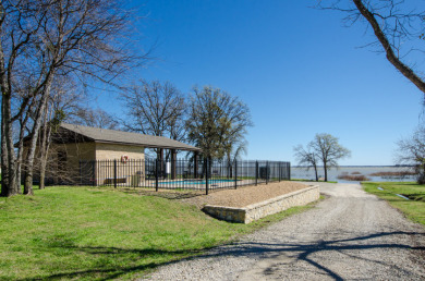 Double Lots with Peekaboo Water Views in Gated Lake Subdivision! - photo 7