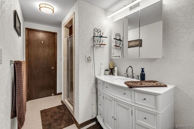 Showings start Thursday July 16 at 9:00 am with negotiations - photo 34