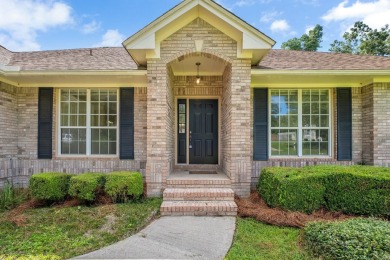 Lake Home ActiveUnderContr in Tallahassee, Florida