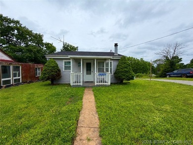 Picture-Perfect Cabin Retreat! This adorable cottage is - photo 2