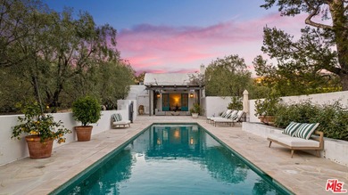 A once in a generation oceanfront estate located in Paradise - photo 33