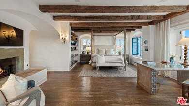 A once in a generation oceanfront estate located in Paradise - photo 45