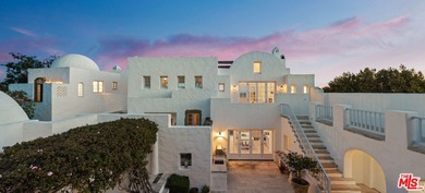 A once in a generation oceanfront estate located in Paradise - photo 55