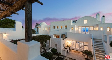 A once in a generation oceanfront estate located in Paradise - photo 56