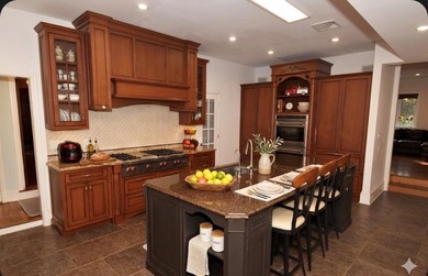 Beautifully Located on one of the most prestigious block in the - photo 10
