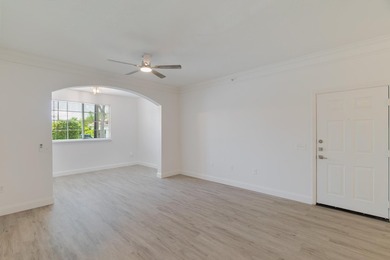 Spacious first floor 1 bedroom 1 bathroom condo plus open den in - photo 12