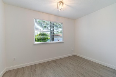 Spacious first floor 1 bedroom 1 bathroom condo plus open den in - photo 14