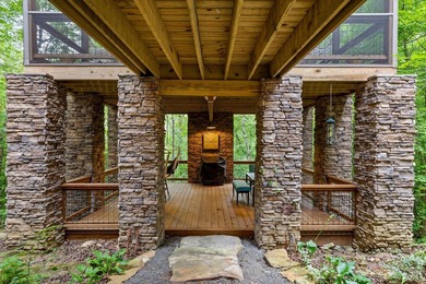 Riverfront Craftsman Retreat on the Middle Fork of Little River - photo 17