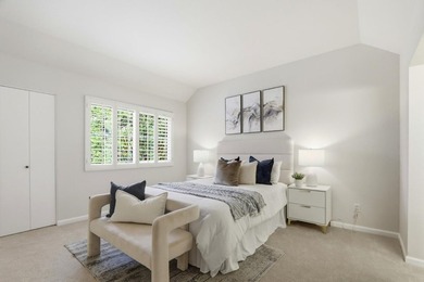 Welcome to this beautifully updated townhouse-style condo - photo 18