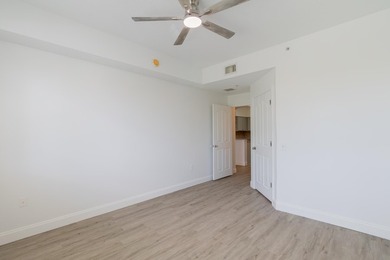Spacious first floor 1 bedroom 1 bathroom condo plus open den in - photo 18