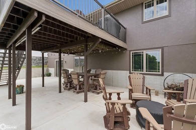 Welcome home to this beautifully updated 3-bedroom, 3-bath twin - photo 24