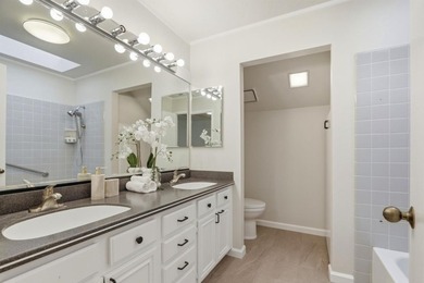 Welcome to this beautifully updated townhouse-style condo - photo 27