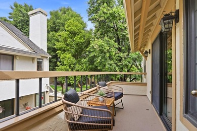 Welcome to this beautifully updated townhouse-style condo - photo 36