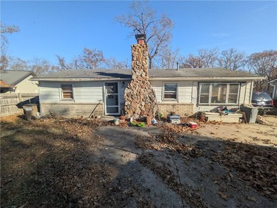 Lake Home For Sale in Warsaw, Missouri