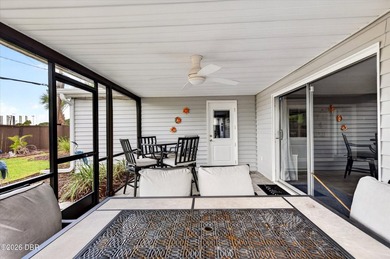 Grab your flip-flops and start living the beach lifestyle! This - photo 45