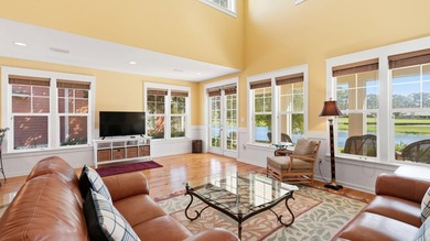 Welcome to 1327 E Ravens Run, a beautifully decorated home - photo 10