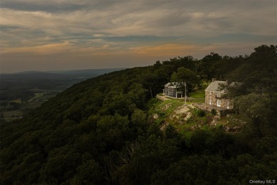 (pending lake) Home For Sale in Hopewell Junction New York