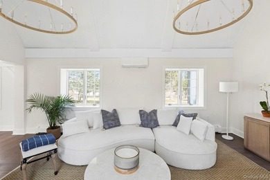 A Rare Opportunity to Own a Piece of Montauk History. Step into - photo 11