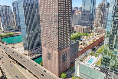 Rarely available, this bright and sunny 2-bedroom, 2-bathroom - photo 1