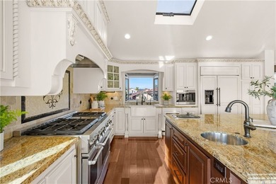 EXQUISITE WATERFRONT RESIDENCE ON HIGHLY COVETED HUMBOLDT - photo 11