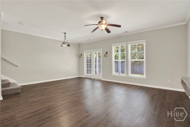 Townhome in one of the nicest areas of Richmond Hill. Freshly - photo 12