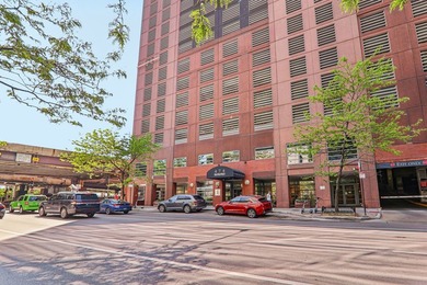 Rarely available, this bright and sunny 2-bedroom, 2-bathroom - photo 3