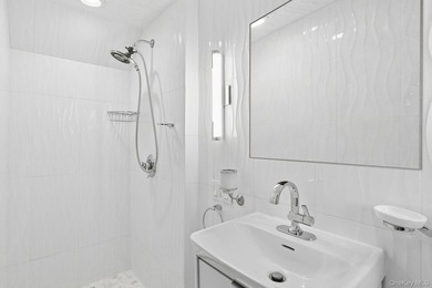 A Rare Opportunity to Own a Piece of Montauk History. Step into - photo 27