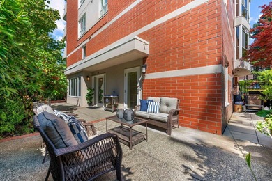 Tucked away in the heart of Kerrisdale, this tastefully - photo 29