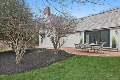 A Rare Opportunity to Own a Piece of Montauk History. Step into - photo 33