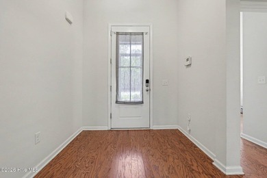 Welcome to this beautifully maintained three-bedroom, two-bath - photo 3