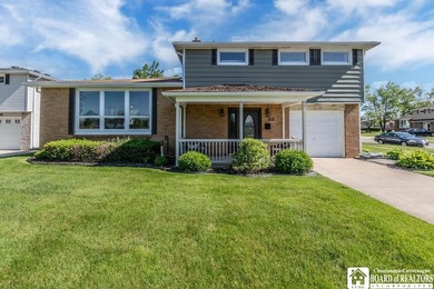 Are you looking for a spacious 3 bedroom, 1.5 bath home near all - photo 1