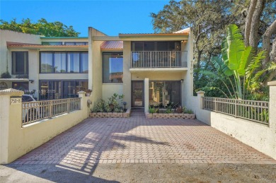 (private lake, pond, creek) Condo Sale Pending in Plantation Florida