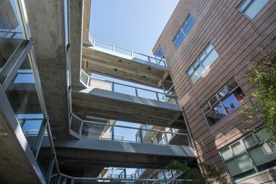 Set within South Granville Lofts, an iconic Live/Work building - photo 23