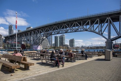 Set within South Granville Lofts, an iconic Live/Work building - photo 29