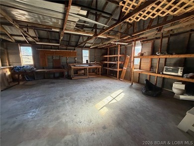 Picture-Perfect Cabin Retreat! This adorable cottage is - photo 31