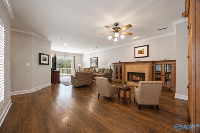 Stunning golf course home filled with luxury and elegance! - photo 14