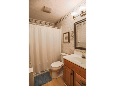 LOCATION! LOCATION! LOCATION! Amazing opportunity to own this - photo 16