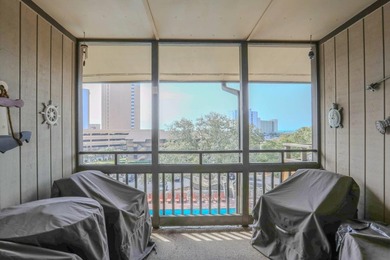 LOCATION! LOCATION! LOCATION! Amazing opportunity to own this - photo 17
