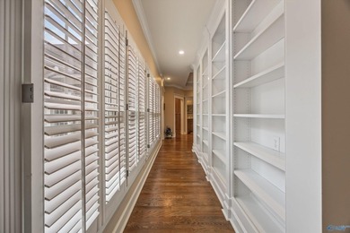 Stunning golf course home filled with luxury and elegance! - photo 23