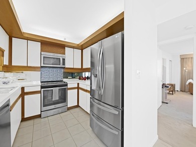 Outstanding views! Large two bedroom with multiple balconies! - photo 29