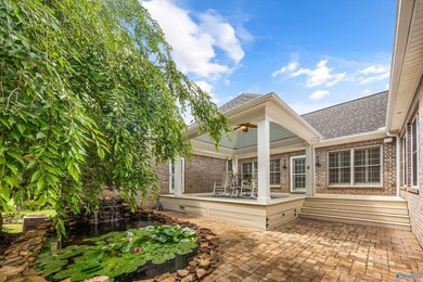 Stunning golf course home filled with luxury and elegance! - photo 39