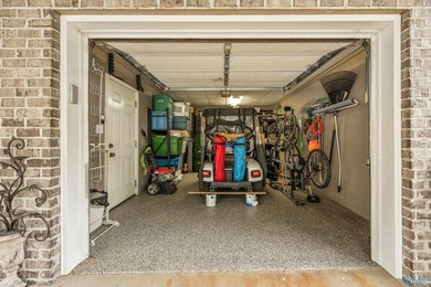 Stunning golf course home filled with luxury and elegance! - photo 40