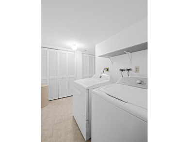 Outstanding views! Large two bedroom with multiple balconies! - photo 44
