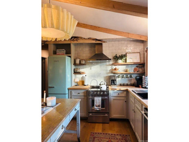 Additional listing photo 2