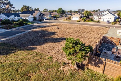 Located just blocks from the beach, this .23-acre corner lot in - photo 3