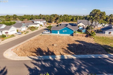 Located just blocks from the beach, this .23-acre corner lot in - photo 4